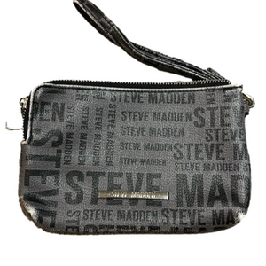 💥 2/$10 
Steve Madden Wristlet